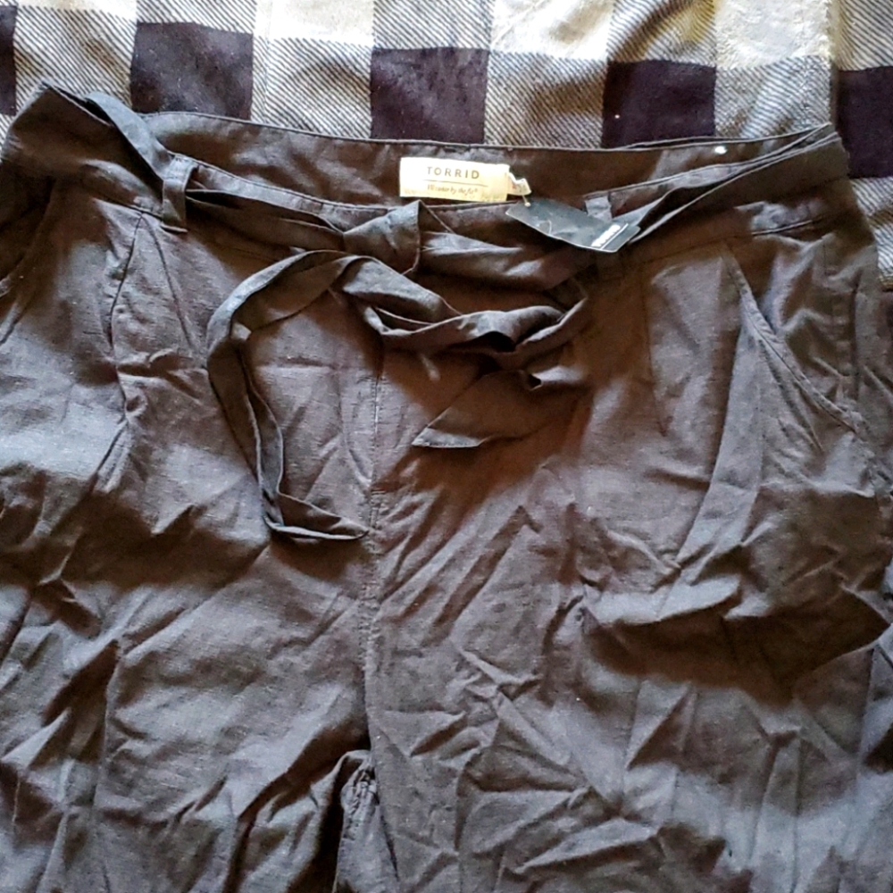 Black wide leg pants